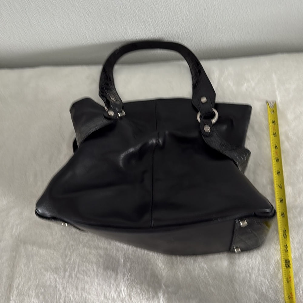 Oxone Leather Statement Bag from Paris France. - Picture 11 of 13